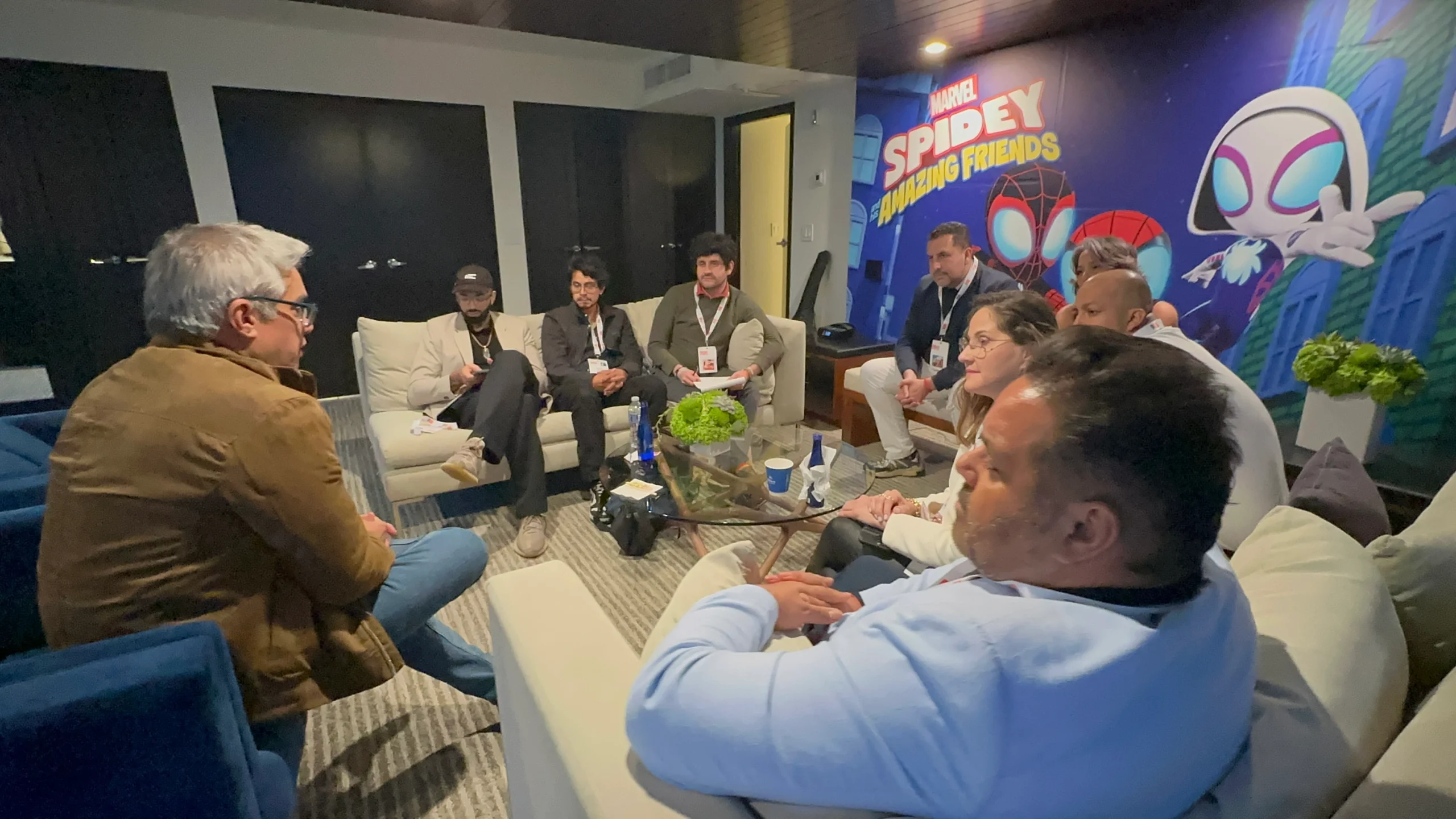 Delegación en evento de la industria